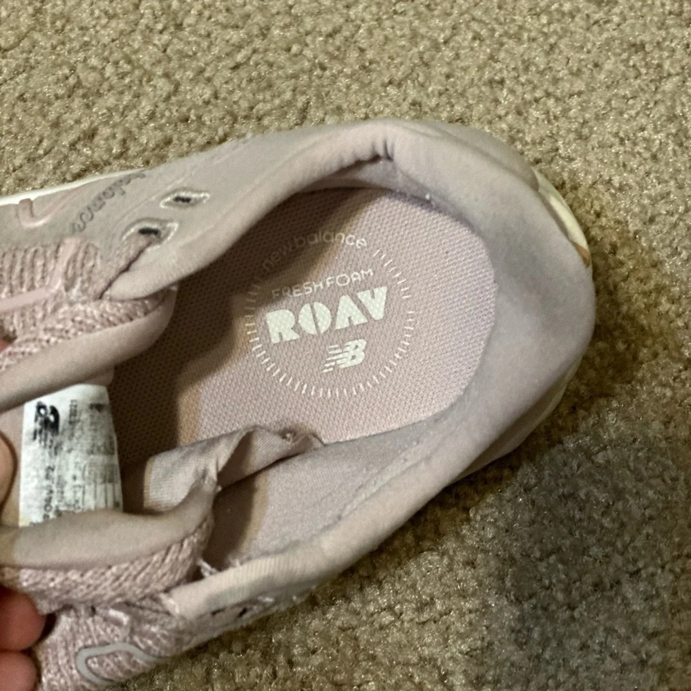 New Balance Women's Fresh Foam Roav V2 Pink Size 7 - Picture 6 of 7